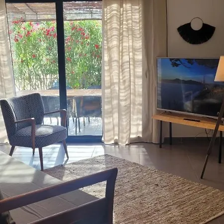 Casarella Alzia בית נופש *